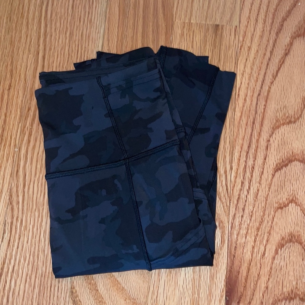 lululemon fast and free black camo leggings size 4 length 28